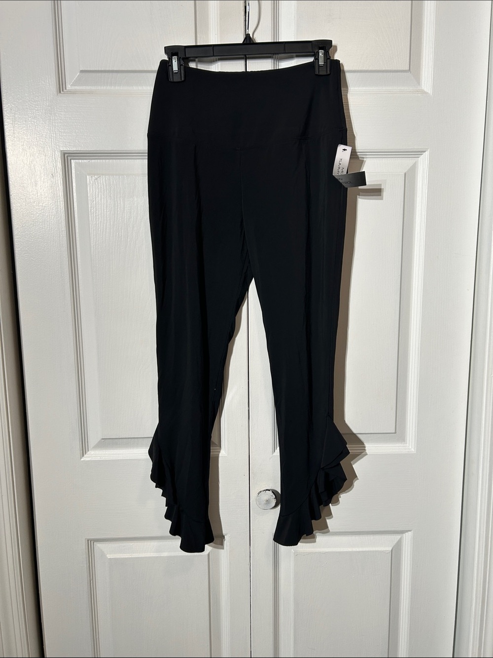 NWT Athena Marie legging pants w/Tummy Control - Black Flutter Hem Pants Medium